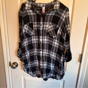 No Boundaries Size XXL gorgeous button up plaid with lace back!!